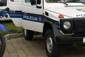 Slika /Fotografije/Opcenite fotografije/Razno/auto-policija2.jpg